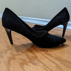 Suede black heels pumps by Joe Jeans size 7 1/2